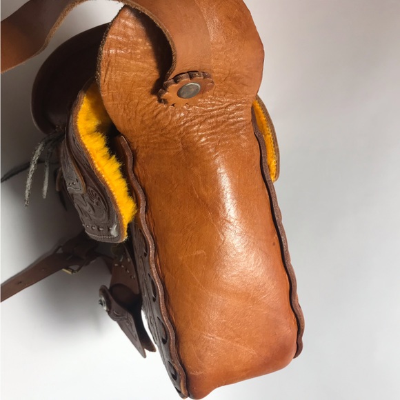 Vintage Rare Tan Stamped Hand Tooled Embossed Leather Saddle Top Shoulder Bag - Picture 13 of 16